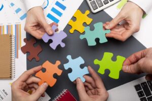 CRM para asociaciones - piezas de puzzle